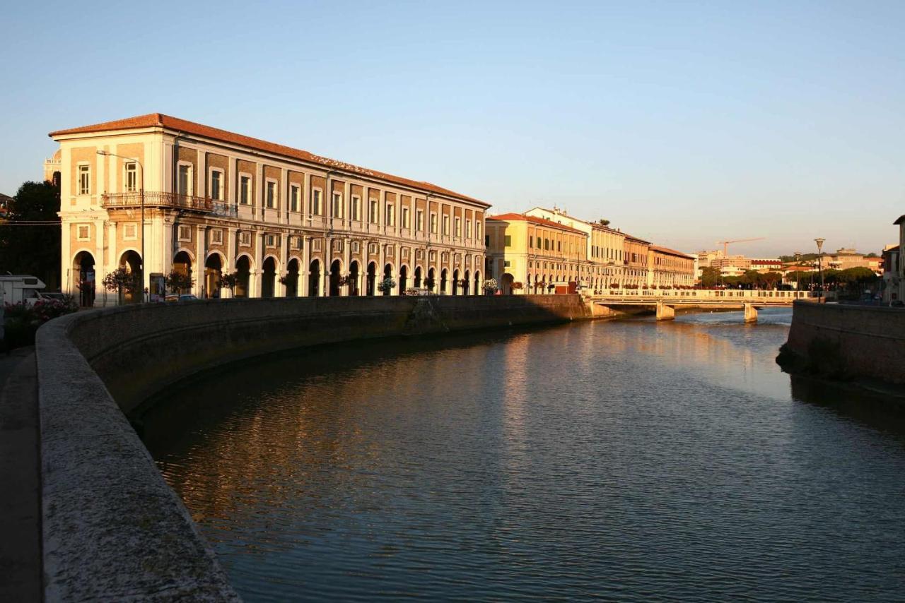 Hotel De La Ville เซนีกัลเลีย ภายนอก รูปภาพ
